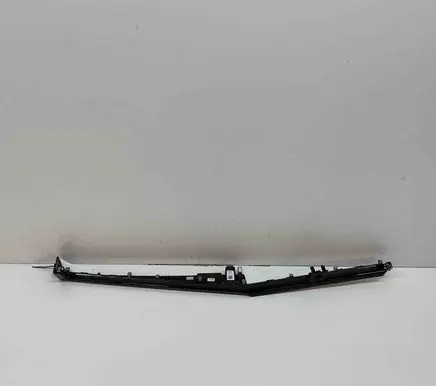 Dashboard glove box trim