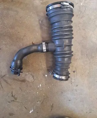Ford Focus C-MAX Air intake hose/pipe 3M519A673M