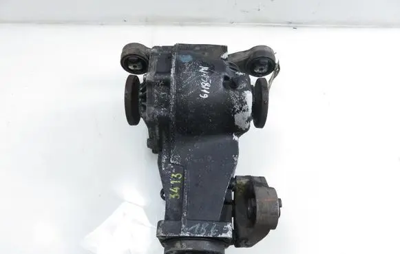 Volkswagen PASSAT B5 Rear differential 8E0599287B