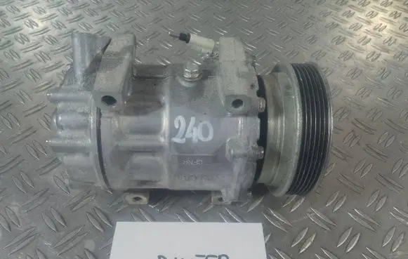 Dacia Duster Air conditioning (A/C) compressor (pump) 926006229R SD7V16 10052305061