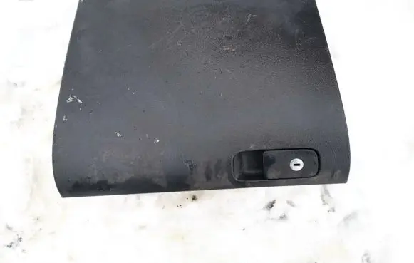 Volkswagen Golf Plus Glove box 5m1857097