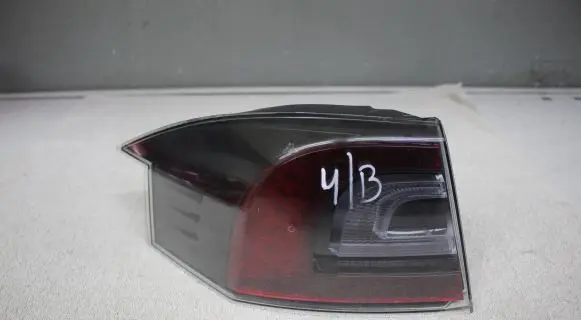 Tesla Model S Rear/tail lights 6005918 6005920