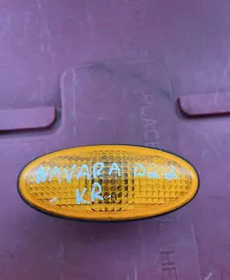 Nissan Navara D22 Front fender indicator light E13013513 6R010294