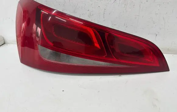 Audi Q5 SQ5 8R Tailgate rear/tail lights 8R0945093