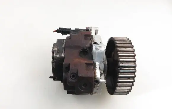 Opel Vivaro Fuel injection high pressure pump