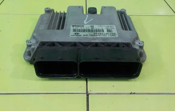 Hyundai ix35 Engine control unit/module 391012F255