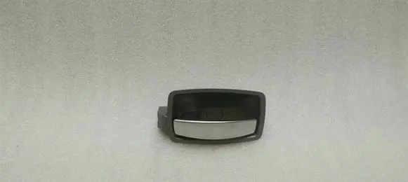 BMW 7 E65 E66 Front door interior handle 7024303
