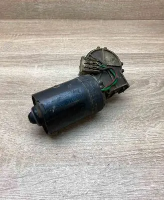 Volkswagen PASSAT B2 Wiper motor 321955113F