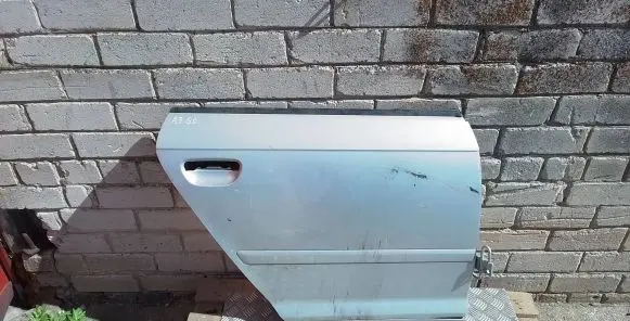 Audi A3 S3 8P Rear door