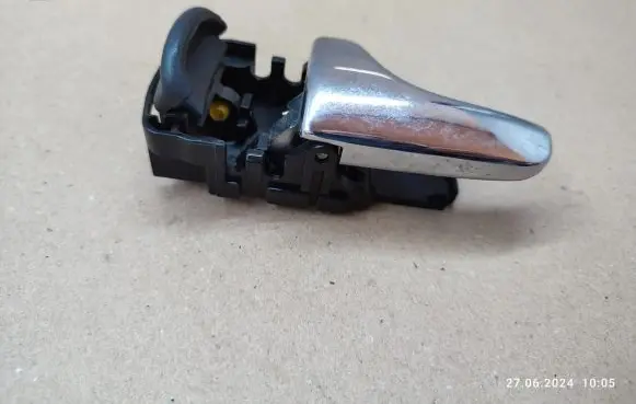 Nissan Terrano Rear door interior handle