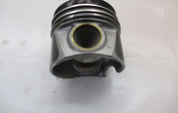 Volkswagen Golf VII Piston CUN