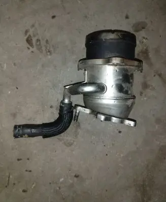 Renault Trafic III (X82) EGR valve cooler 147354591R