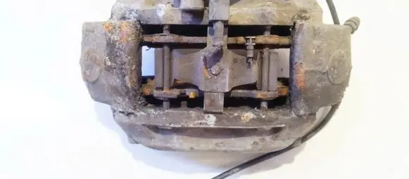 Front brake caliper