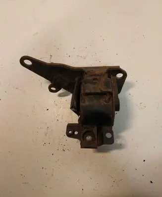 Toyota Avensis T250 Engine mount bracket