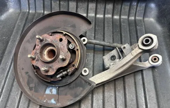 Infiniti FX Rear wheel hub spindle/knuckle 43202JK00A 555021CA0A