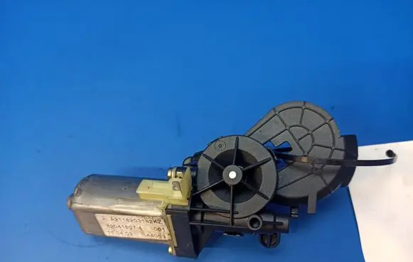 Mercedes-Benz E W211 Seat adjustment motor A2118203142 A2118203142KZ 820418074