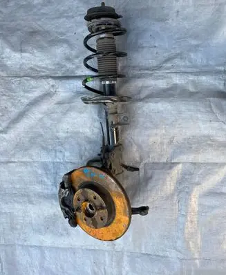 Fiat 500 Front wheel hub spindle knuckle FIAT 500 LIFT ZWROTNICA LEWA AMORTYZATOR 1.2 17-