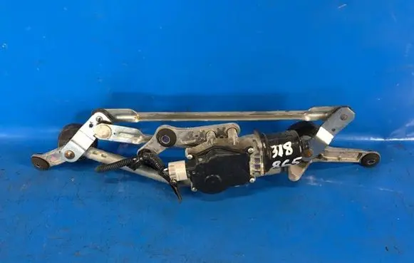 Nissan Sentra B17 Front wiper blade arm 288003SG1A