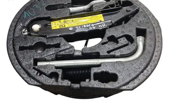 Volkswagen Scirocco Tool set 1K0012115F 4D0012219A 1K0803899F