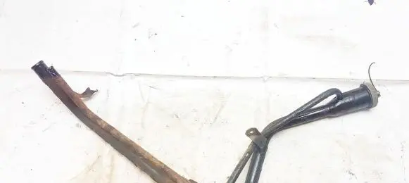 Fuel tank filler neck pipe