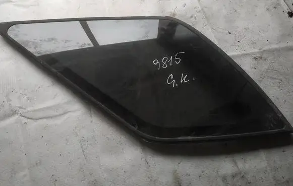 KIA Sorento Rear side window as3