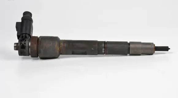 Audi A4 S4 B8 8K Fuel injector 03L130277J