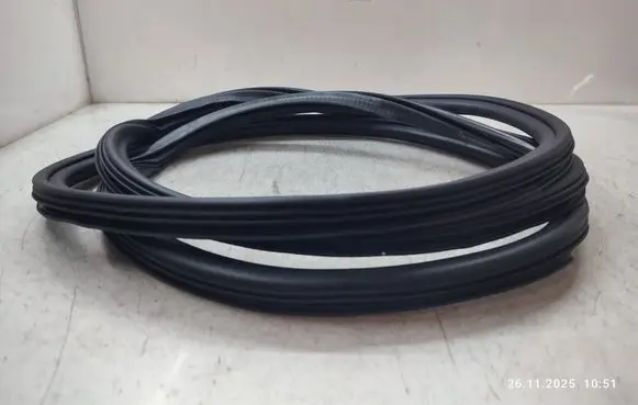 Audi Q5 SQ5 Front door rubber seal 