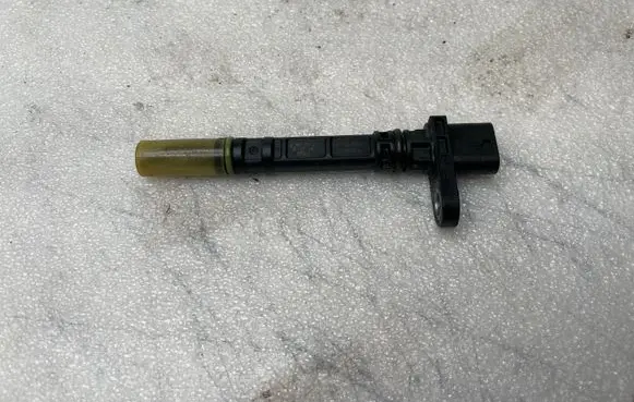 Volkswagen Touareg III Oil level sensor 057906433