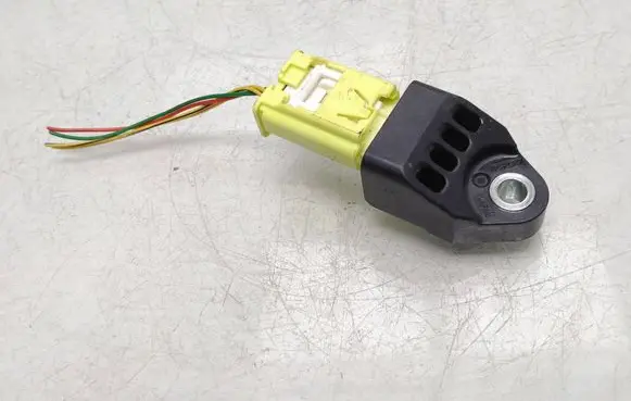 Toyota Yaris XP210 Airbag deployment crash/impact sensor 8983102140