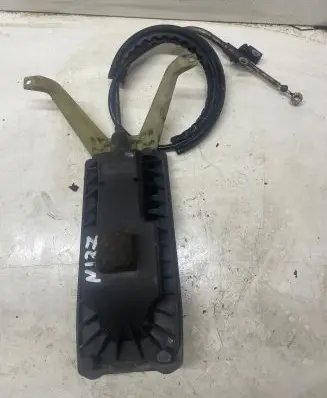 Porsche Cayenne (9PA) Gear shift cable linkage 7L5713095