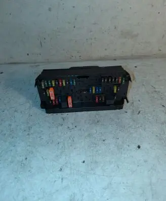Mercedes-Benz C AMG W204 Fuse module A2129003825