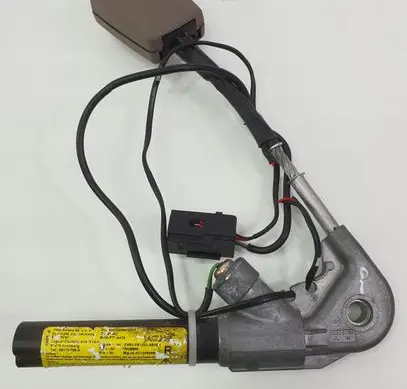 Jaguar XJ X350 Front seatbelt buckle 2W93F61202AB