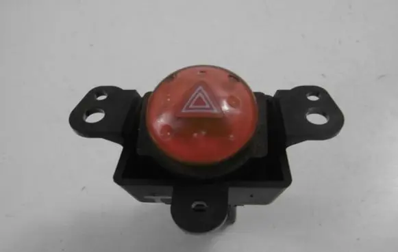 Nissan Almera Tino Hazard light switch