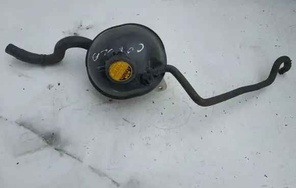 Toyota Corolla E120 E130 Coolant expansion tank/reservoir 