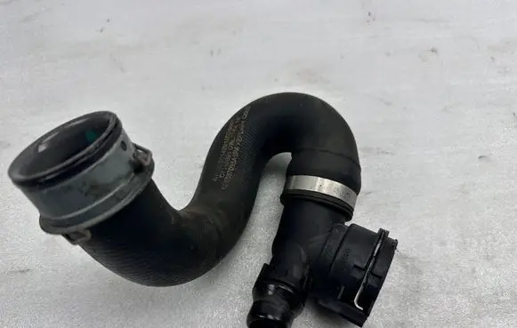 Mercedes-Benz S W222 Engine coolant pipe/hose A2225014291