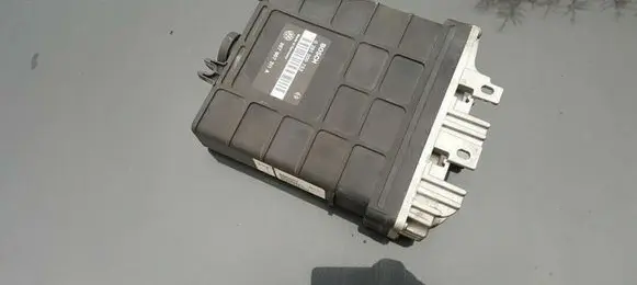 Volkswagen Golf III Engine control unit/module 357907311a