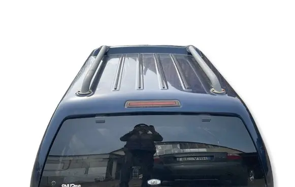 Nissan Navara D40 Pick-up truck tonneau cover 