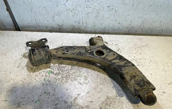 Volvo C70 Front lower control arm/wishbone
