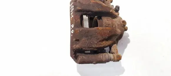 Honda CR-V Front brake caliper