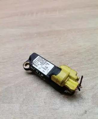 Mitsubishi Space Star Airbag deployment crash/impact sensor MR912130