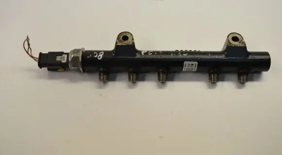Peugeot 308 Fuel main line pipe