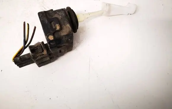 Volkswagen PASSAT B5 Headlight level adjustment motor 3B0941295A