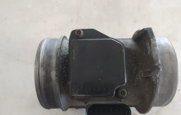 Audi A6 S6 C5 4B Mass air flow meter 059906461D