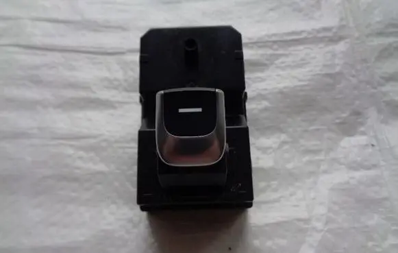KIA Sportage Electric window control switch 93590D9100