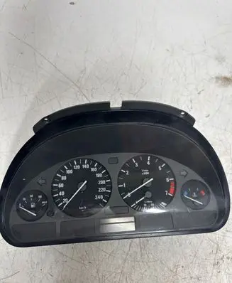 BMW 5 E39 Speedometer (instrument cluster) 87001374