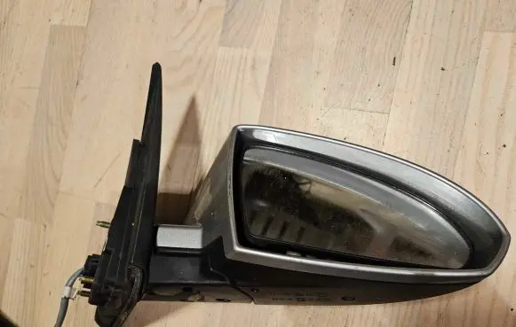 Nissan Primera Front door electric wing mirror 024180