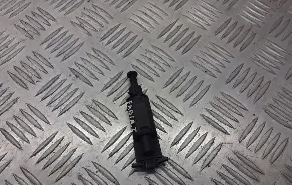 Skoda Fabia Mk1 (6Y) Clutch pedal sensor 1H0927189D
