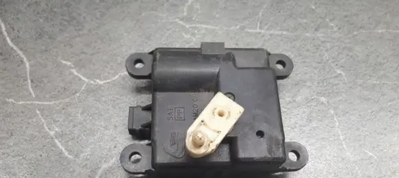 Nissan Primera A/C air flow flap actuator/motor 