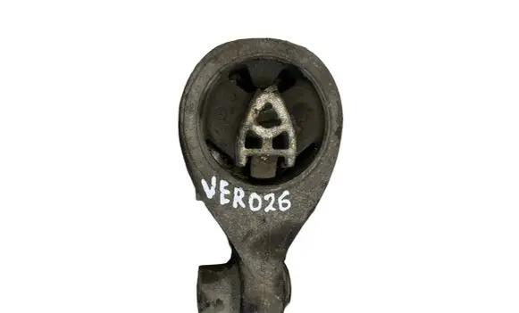 Engine mount bracket