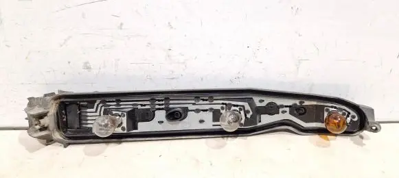Opel Corsa C Tail light bulb cover holder 09114337